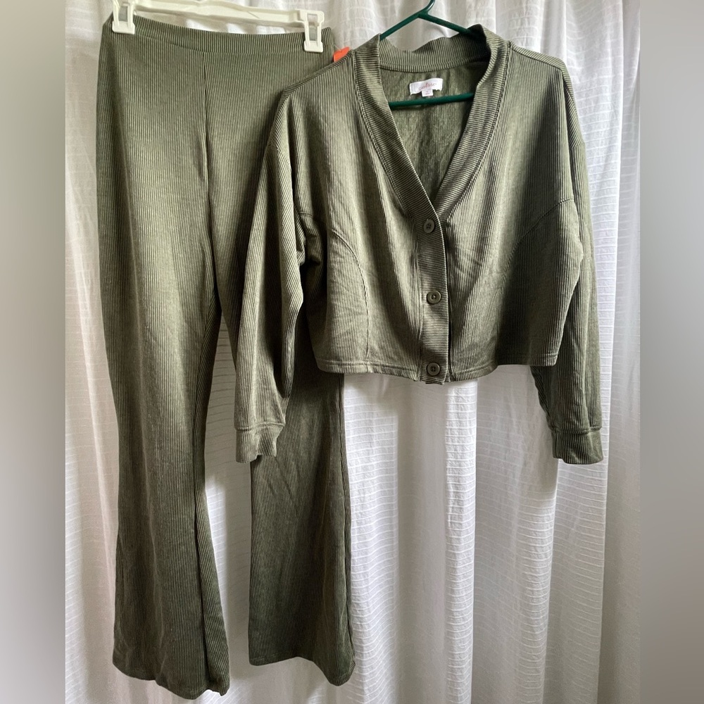 Colsie Olive Green Loungewear Set